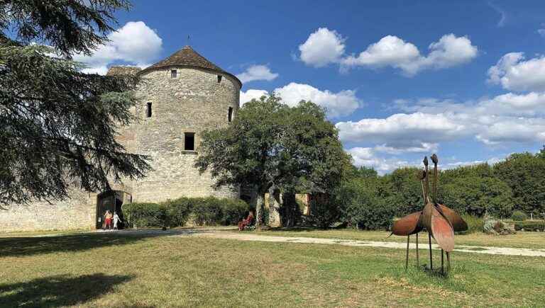 The castle of Michel de Montaigne, in Périgord Blanc (Saint-Michel-de-Montaigne)