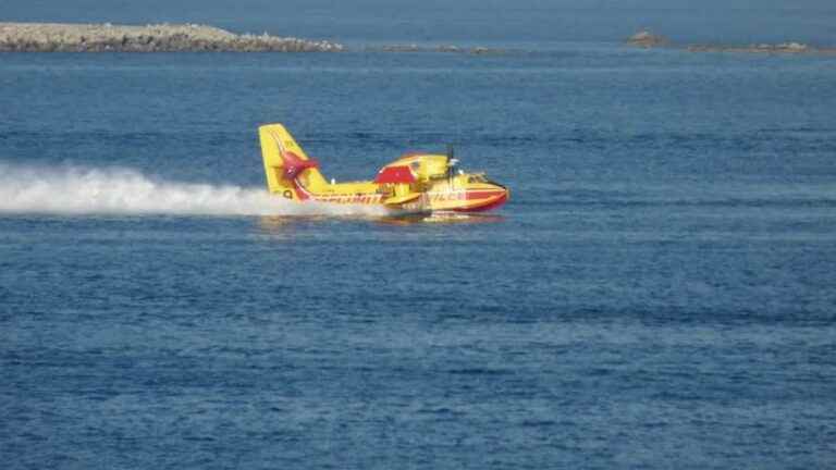 Two more Canadair arrive from Nîmes