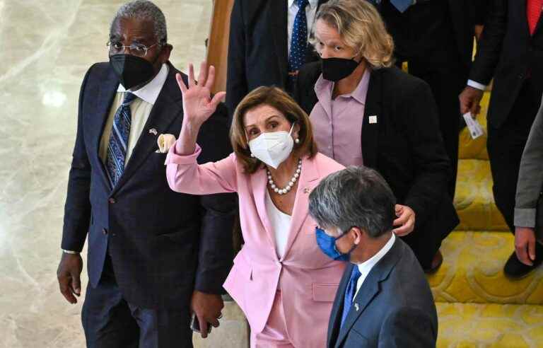 US Deputy Chief Nancy Pelosi landed in Taiwan