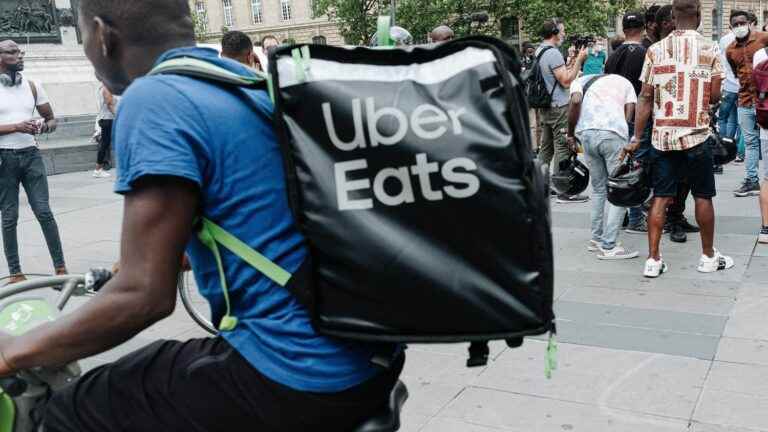 Uber Eats will cover part of the legal costs of delivery people in the event of a complaint