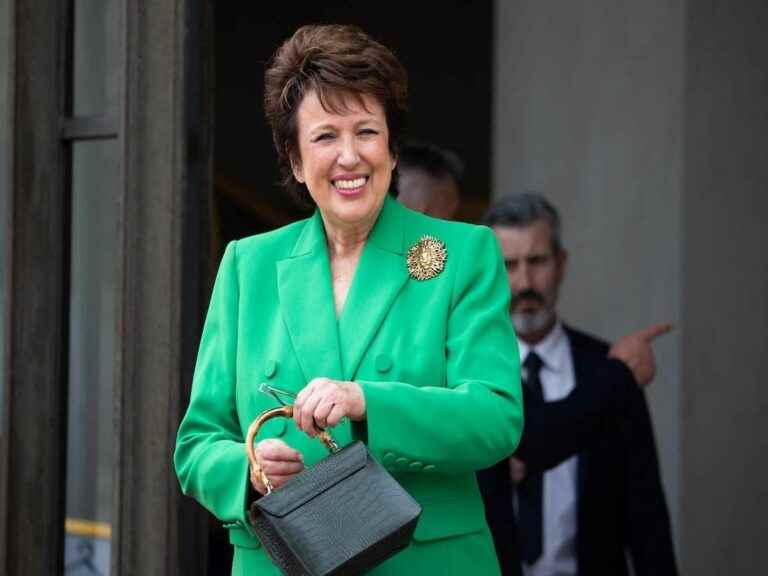 Victim of a bad joke, Roselyne Bachelot explains herself with Laurent Ruquier!