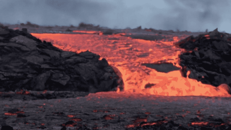 Volcano: a spectacular eruption in Iceland