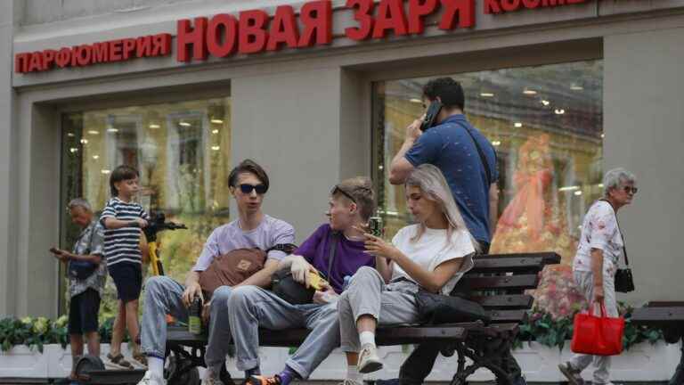 “We live as we always have”, say the Russians in the face of international sanctions