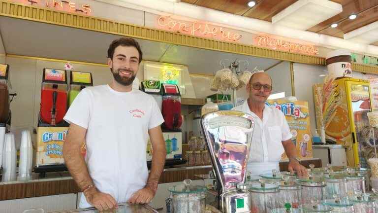 a family of showmen has been coming to Château-Gontier for 101 years