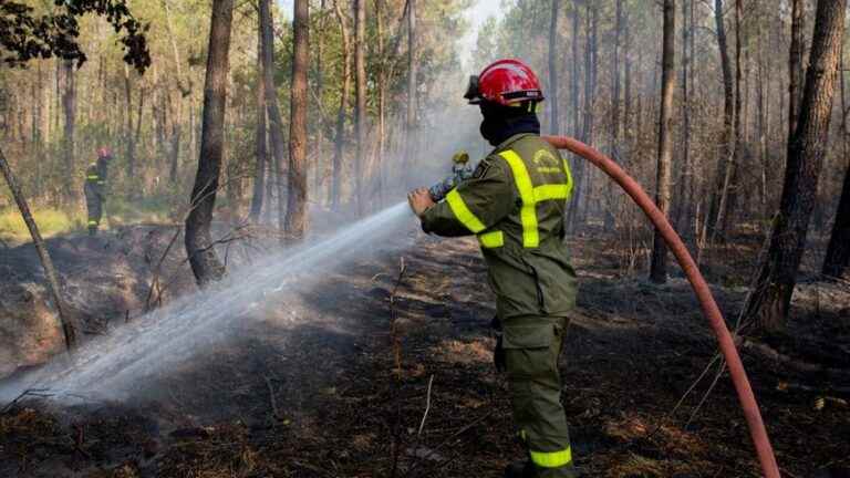 a rainy night allows firefighters to breathe a little this Sunday