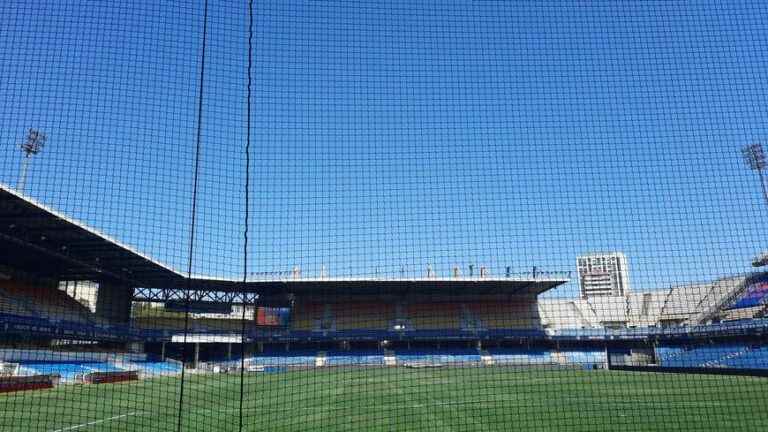 anti-projectile nets for Montpellier matches at La Mosson