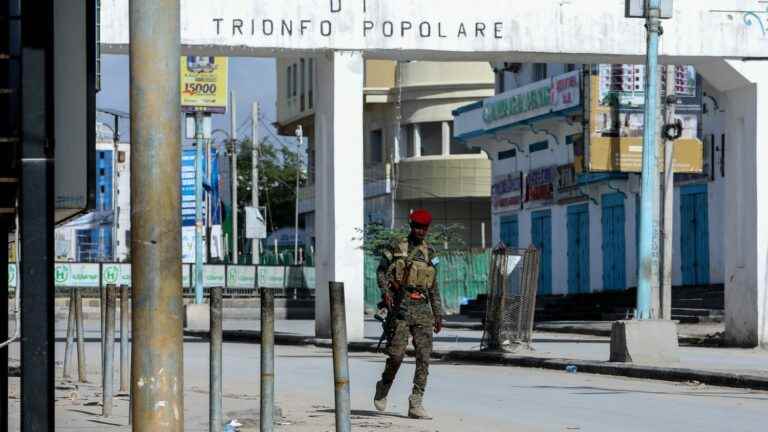 at least eight civilians killed in Al-Shabaab attack on hotel in Mogadishu