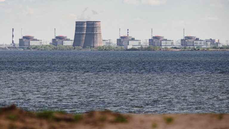 at the Zaporizhia nuclear power plant, Ukrainians are preparing for the worst