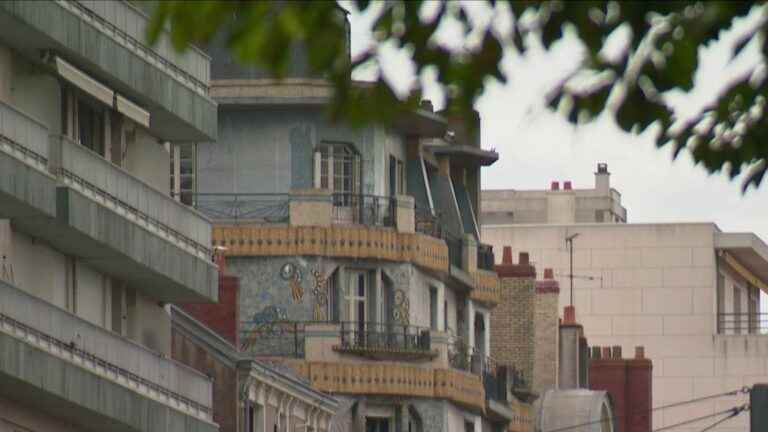 discovering the blue house of Angers