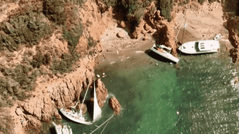 dozens of boats stranded in Girolata