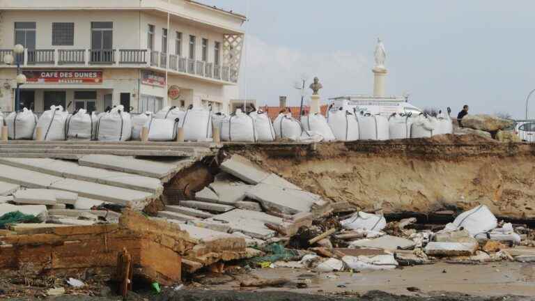 hundreds of buildings threatened by coastal erosion on the French coasts