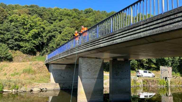 hydrometers see the effects of drought on waterways