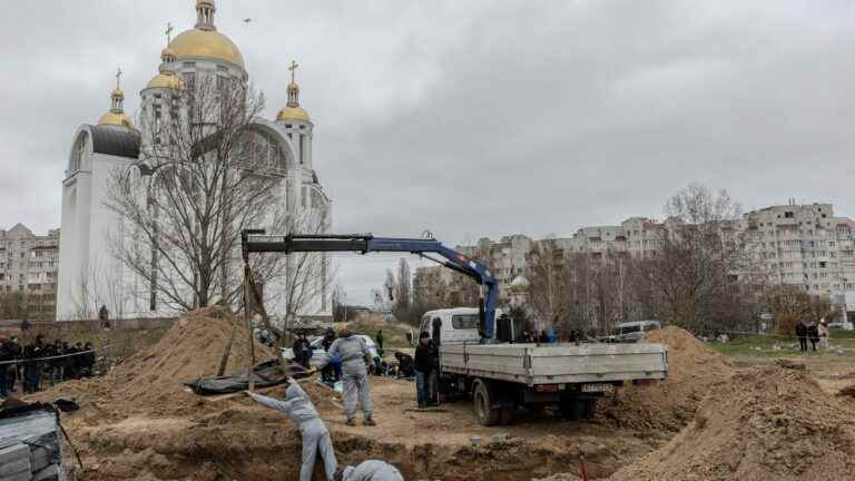 in Boutcha, 458 bodies have been found since the departure of Russian troops, says the town hall