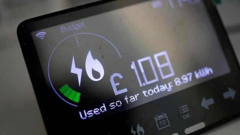 in the face of skyrocketing electricity bills, the British “don’t know what to do anymore”