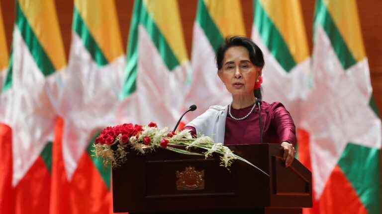 junta leader says ready for negotiations with Aung San Suu Kyi after trial