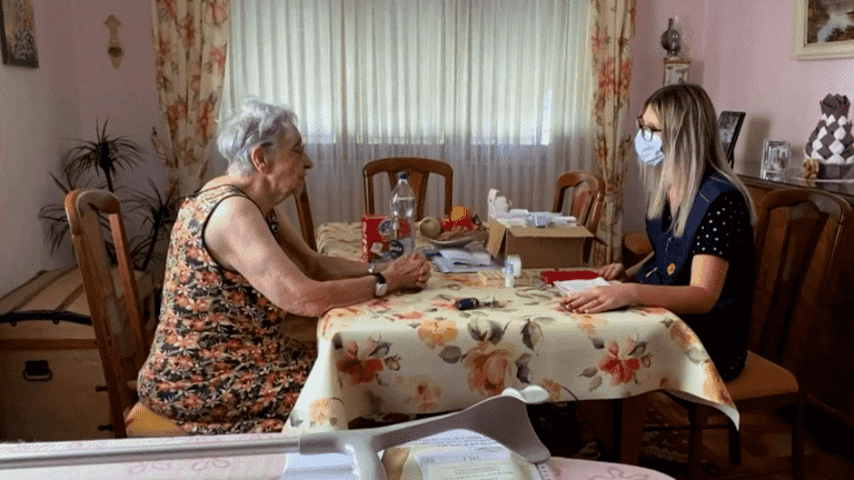 mail carriers watch over the elderly during heat episodes