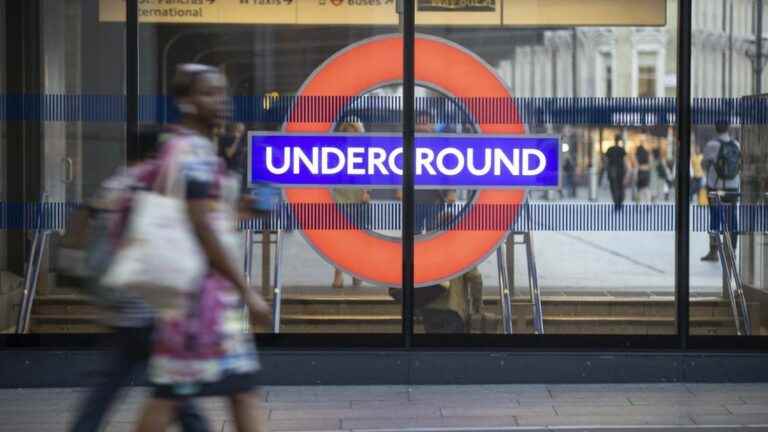 new episode of massive strikes for wage increases, the London Underground almost paralyzed