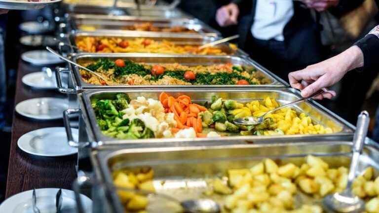 opening of a university cafeteria on the Georges Méliès campus