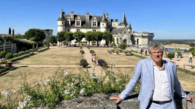 saving water at the Château d’Amboise and too bad for the lawns