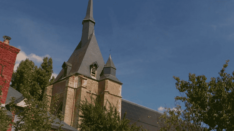 solar panels to the rescue of a church