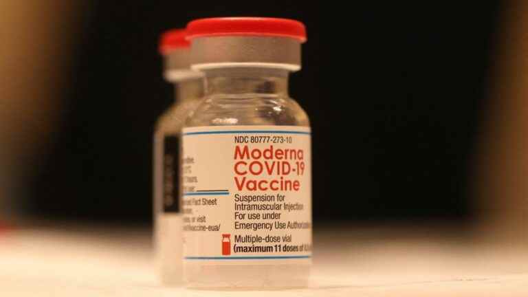 the European Union reserves 15 million doses of the new version of Moderna’s vaccine, adapted to the Omicron variant