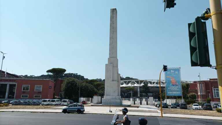 the Foro Italico, a heavy fascist architectural heritage to bear