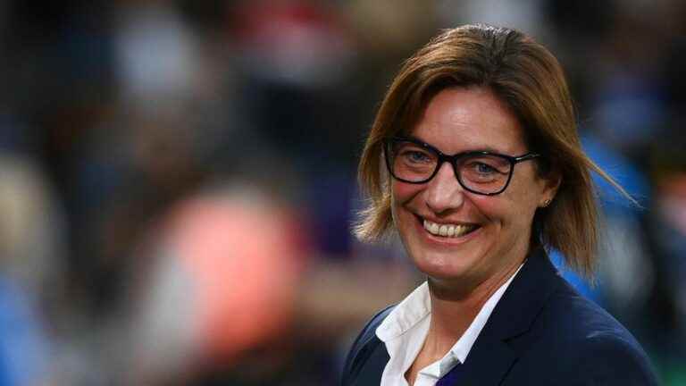 the coach of Les Bleues, Corinne Deacon, extended until the Paris Olympics in 2024