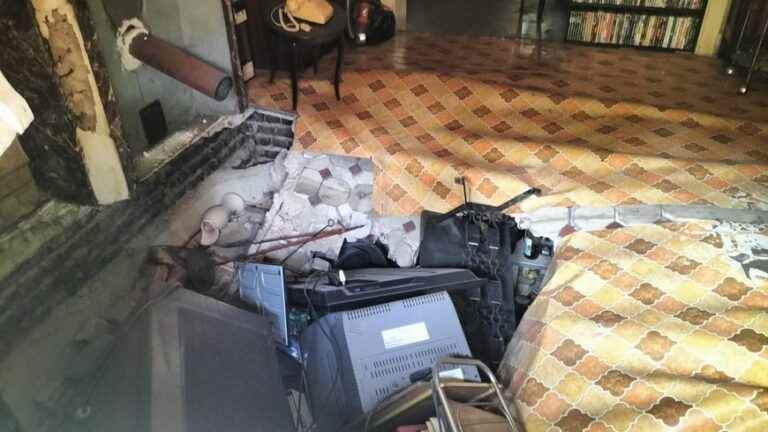 the floor of a house collapses in Quarouble