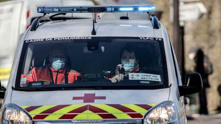 the transfer of the ambulance guard sets off about forty local elected officials