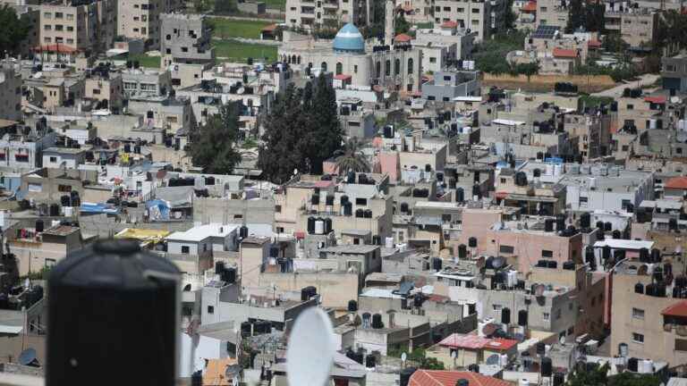 Two Palestinians and an Israeli officer killed in clashes in the West Bank