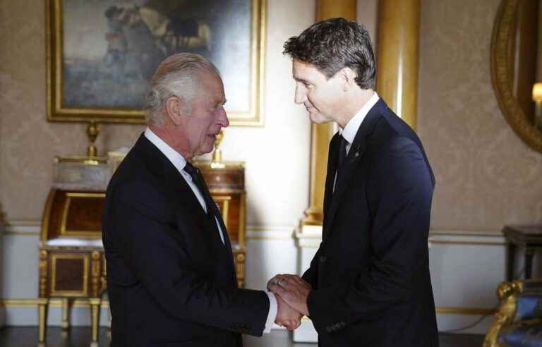 Justin Trudeau gathered at the Ardent Chapel of Elizabeth II