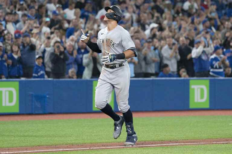 Aaron Judge hits his 61st homer of the season to tie Roger Maris