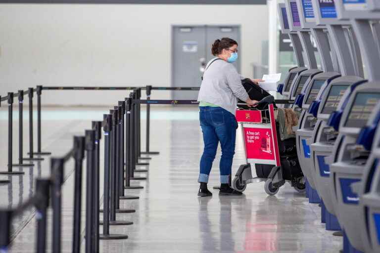 Airline industry calls for end to mandatory mask-wearing