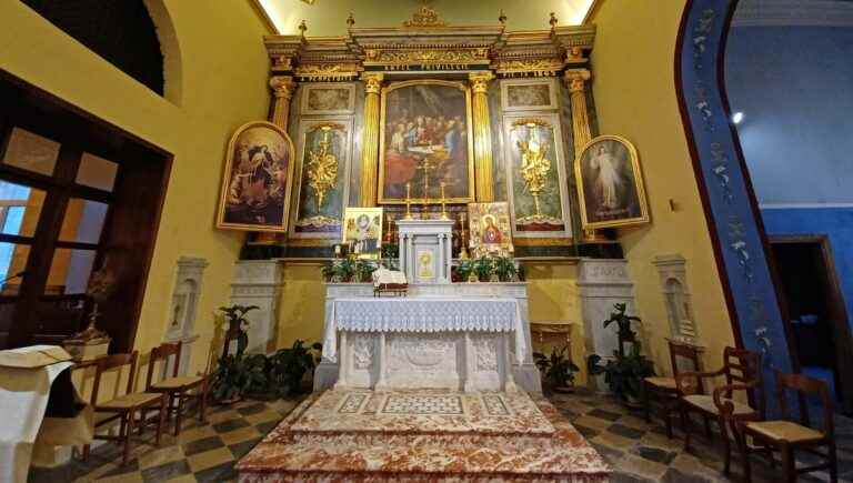 BOLLÈNE / The discreet chapel of the monastery