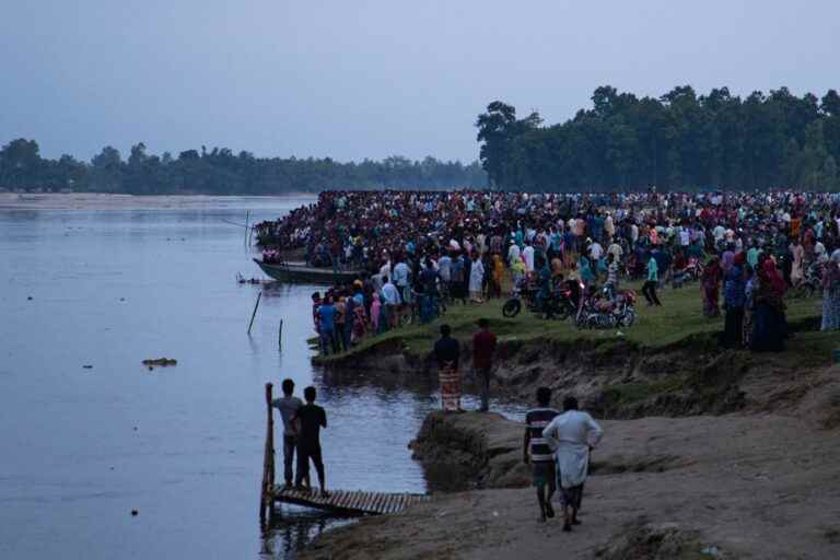 Bangladeshi |  At least 51 dead after boat sinks in river