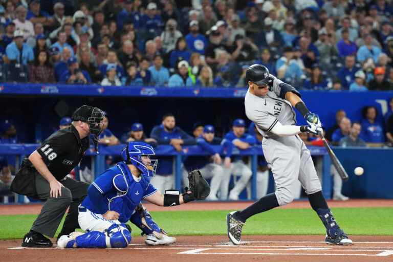 Blue Jays beaten by Yankees, who win the East Division title