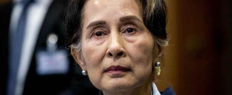 Burma: Aung San Suu Kyi sentenced to 3 more years in prison