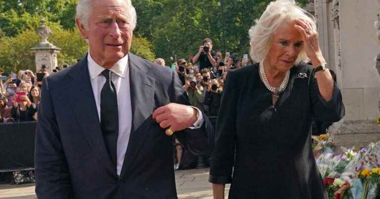 Camilla and Charles, new life in Buckingham: 2 beings will brighten up their daily lives