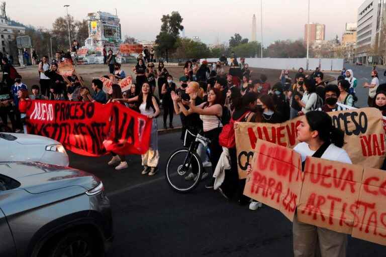 Chile |  Profound ministerial reshuffle two days after the no to a new Constitution