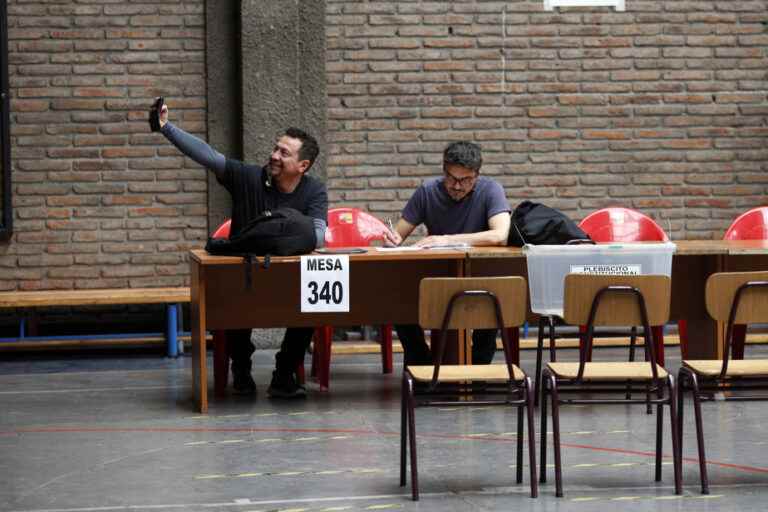 Chileans called to vote on proposed new constitution