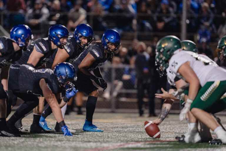 College football |  The Carabins were almost surprised