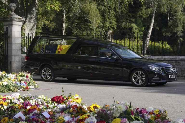 Elizabeth II 1926-2022 |  The Queen’s coffin leaves Balmoral Castle for Edinburgh