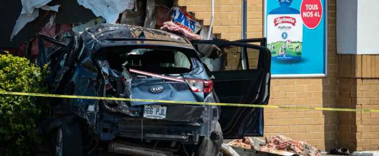 Fatal accident: a car rushes into a convenience store in Montreal