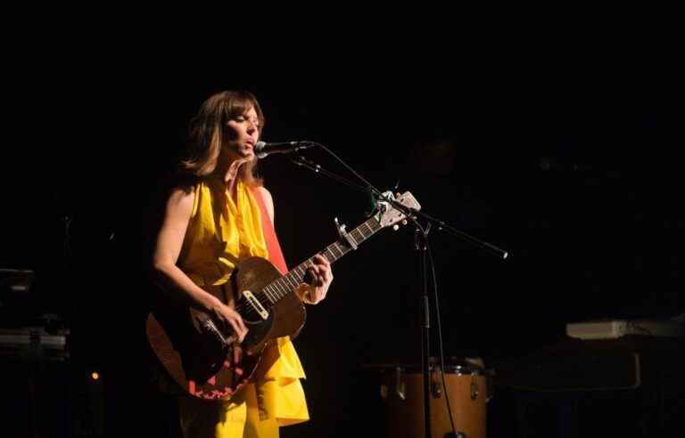 Feist drops Arcade Fire tour