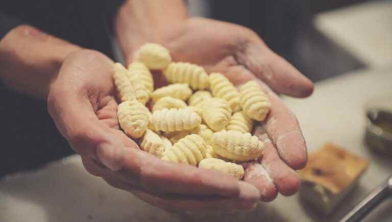 Gnocchi as a starter and zumba for dessert in Côté Saveurs