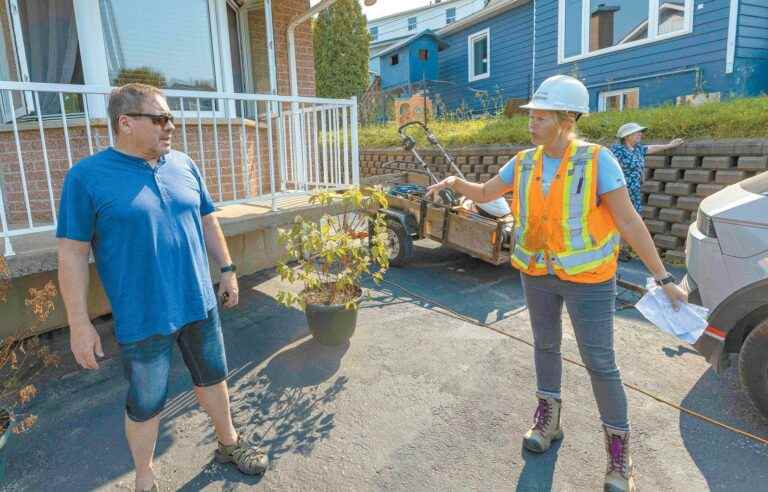 In La Baie, the evacuees want to resume a “lost summer”