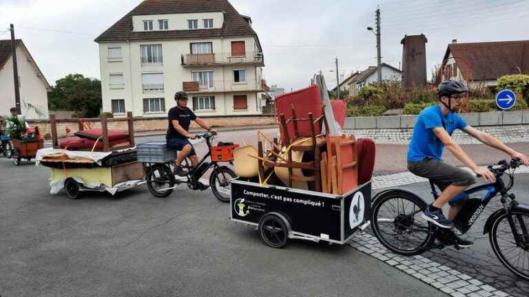 In Normandy, you can replace moving trucks with bicycles