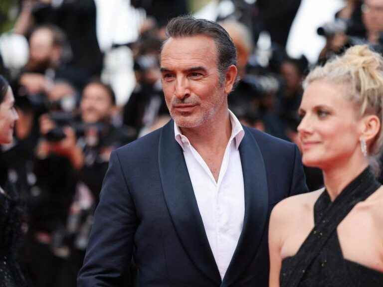 Jean Dujardin shirtless, abs and pecs protruding on a boat, he sets fire to Instagram