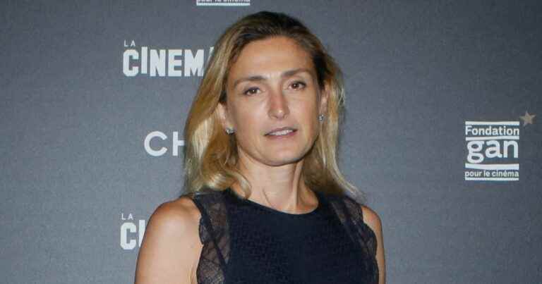 Julie Gayet: Her surprising outfit for her tribute to Elizabeth II