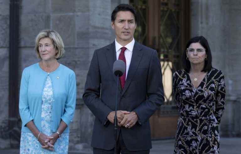 Justin Trudeau wants more security for his ministers, but will let them decide